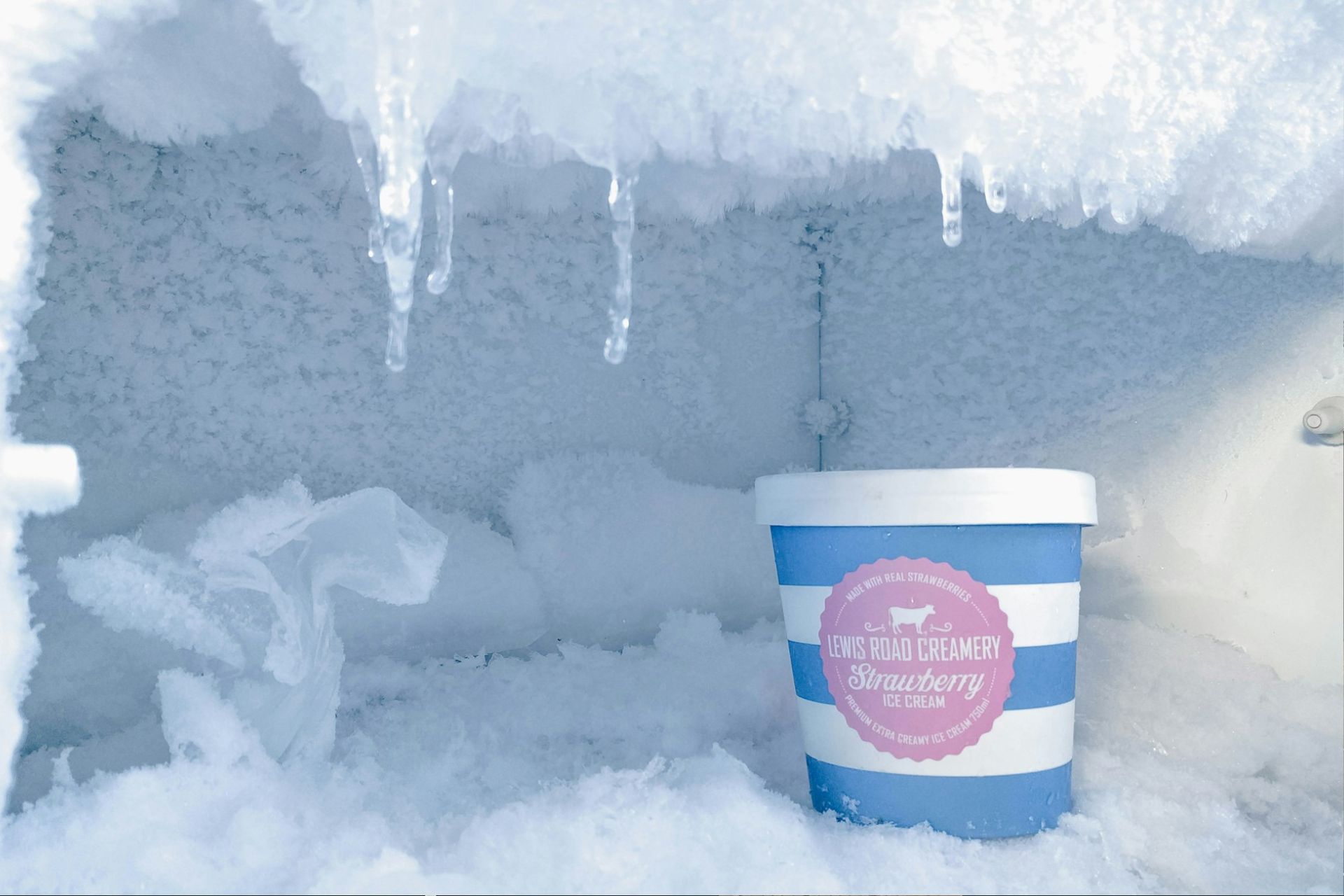 Frost build-up inside a freezer