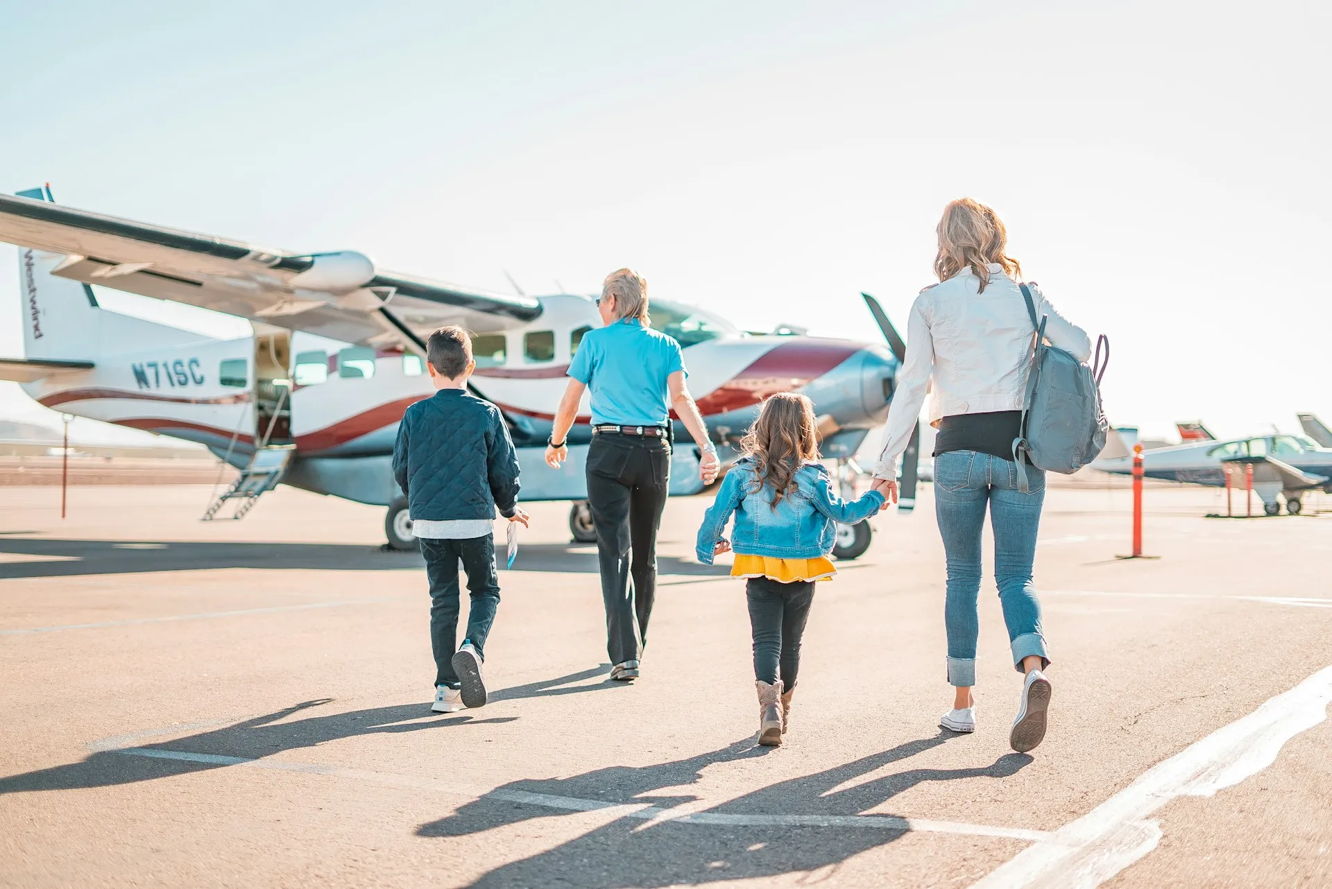 How to Save Money while Travelling with your Family
